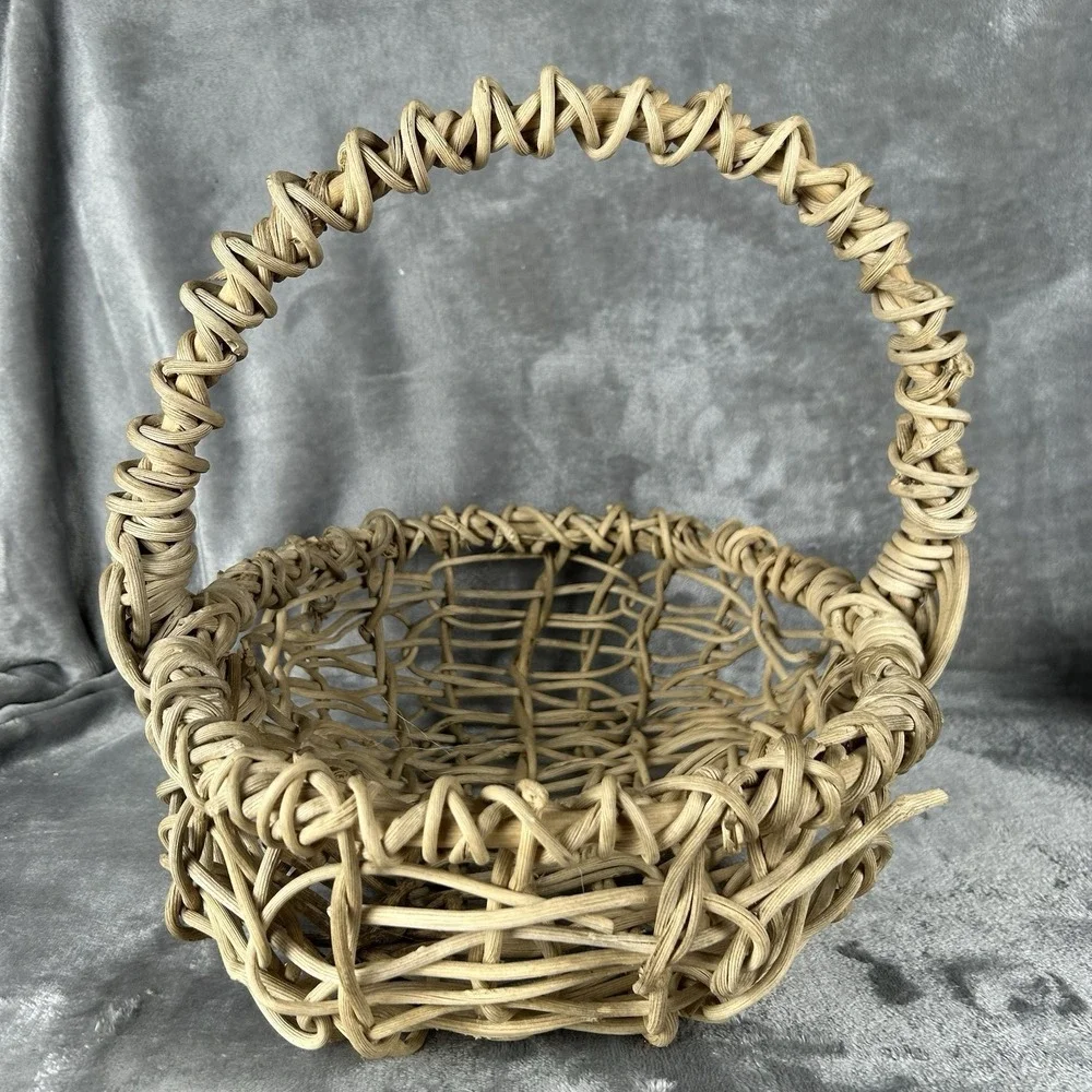 VTG Open Weave Egg Gathering Basket Top Handle Hand Woven Rustic Primitive Decor